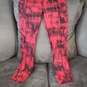 Lululemon fast and free size 6 red and black